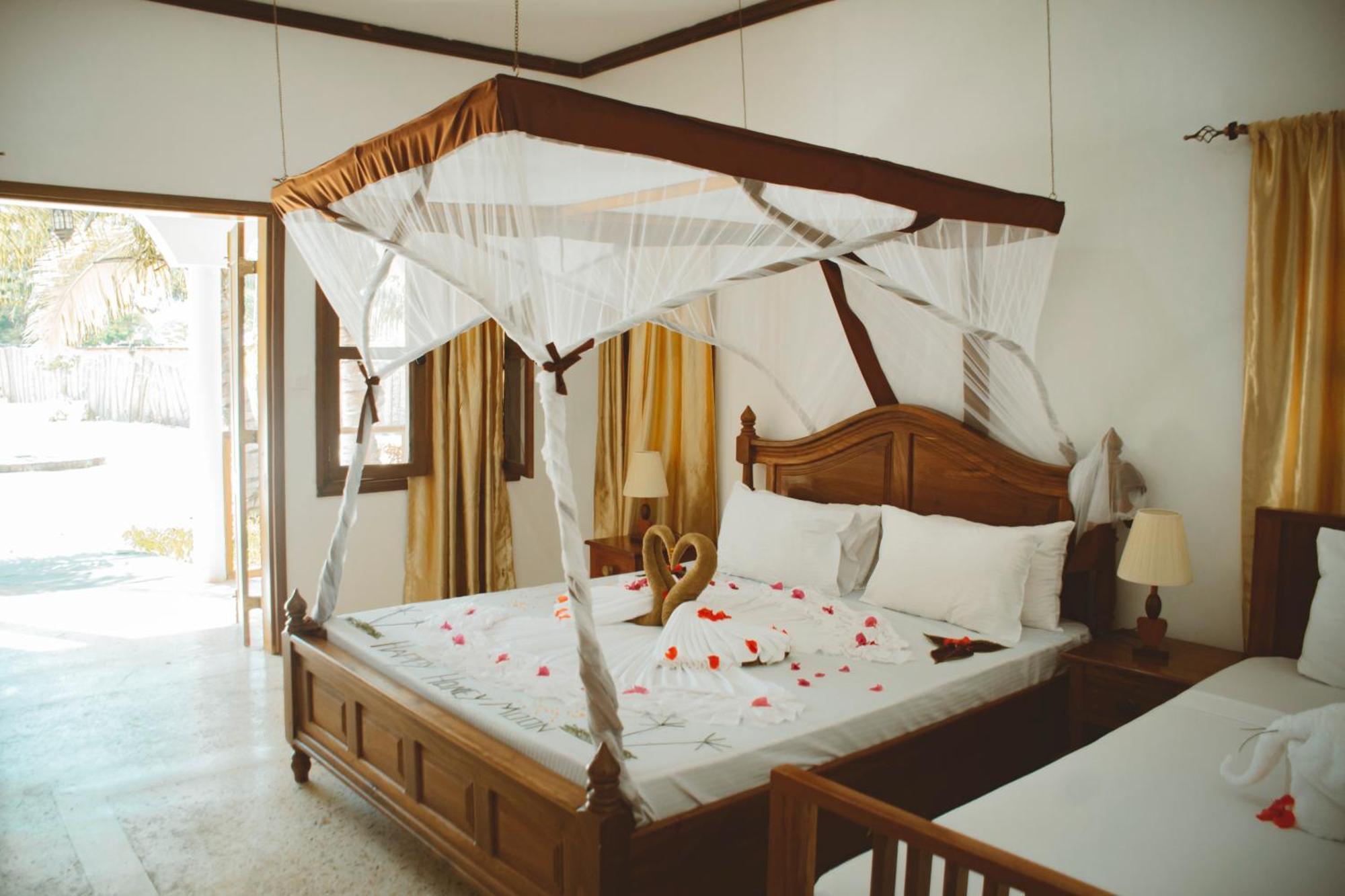Mambo Ocean Resort Pwani Mchangani Kültér fotó