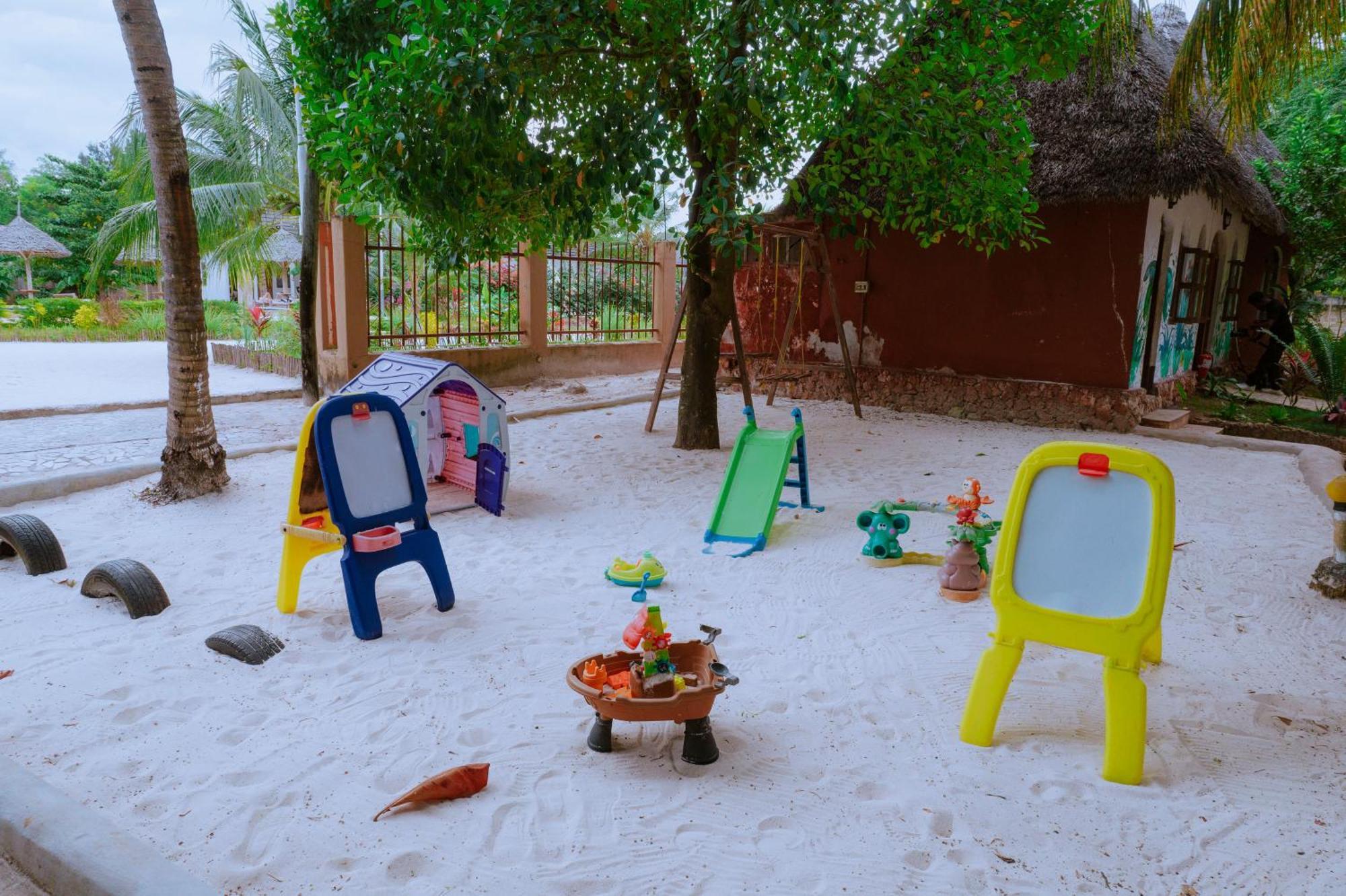 Mambo Ocean Resort Pwani Mchangani Kültér fotó