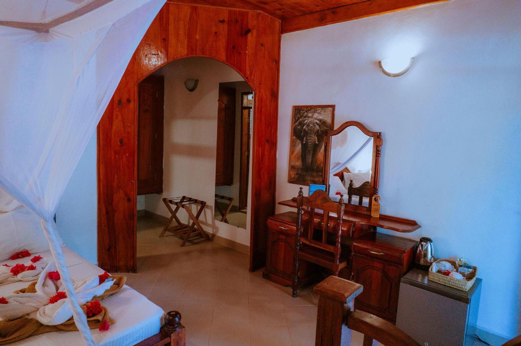 Mambo Ocean Resort Pwani Mchangani Kültér fotó