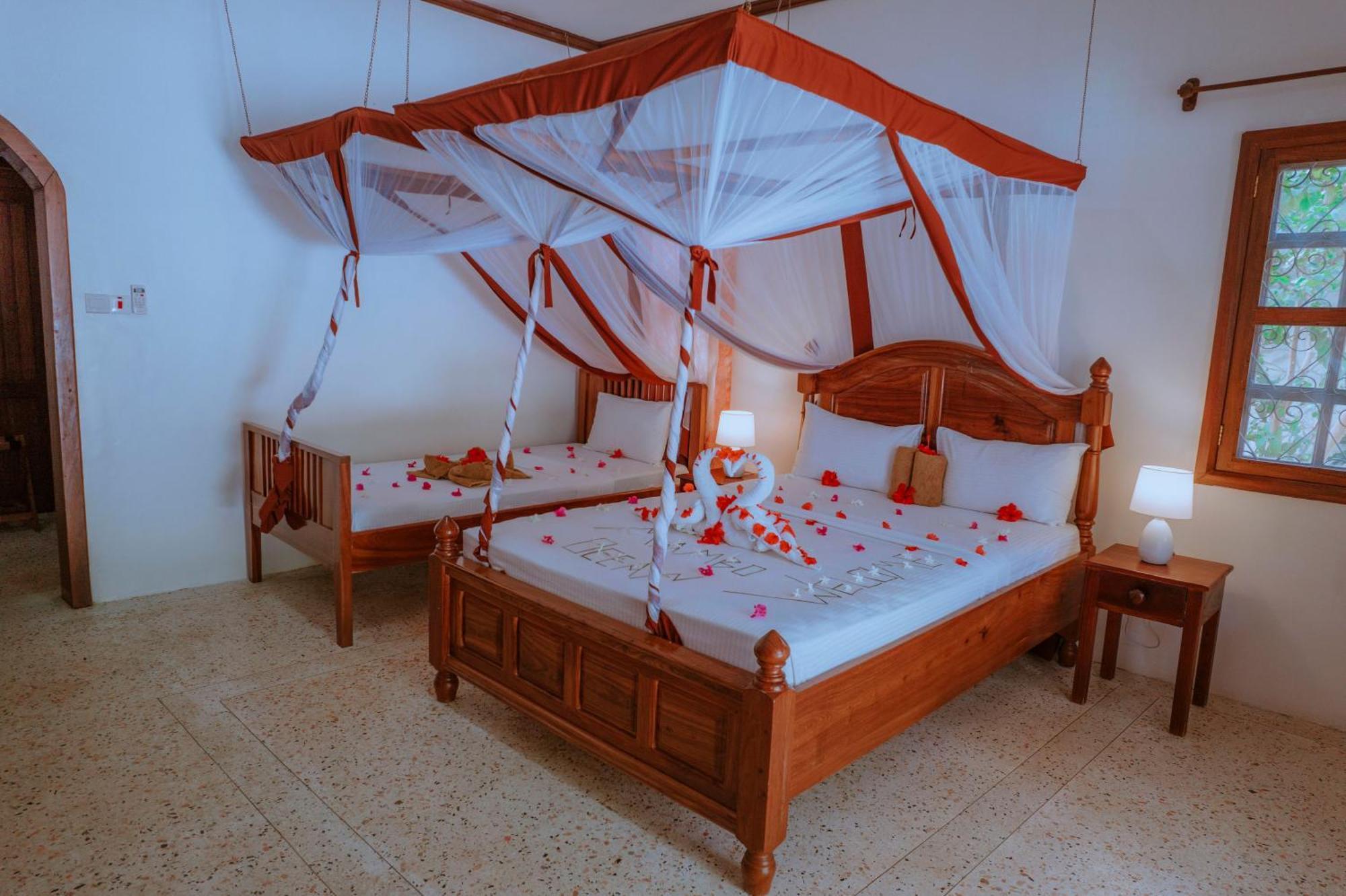 Mambo Ocean Resort Pwani Mchangani Kültér fotó