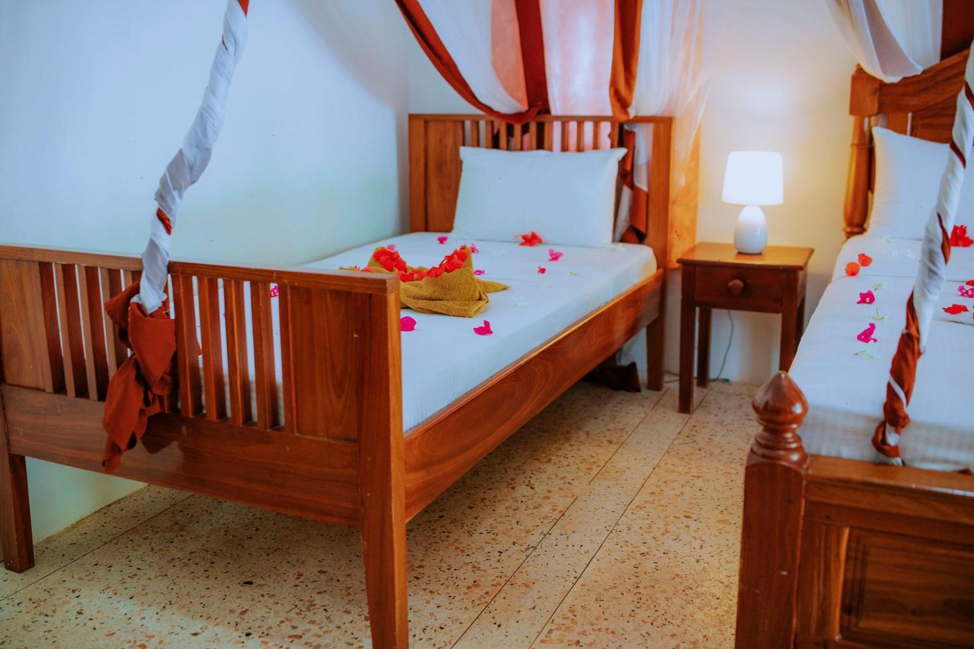 Mambo Ocean Resort Pwani Mchangani Kültér fotó