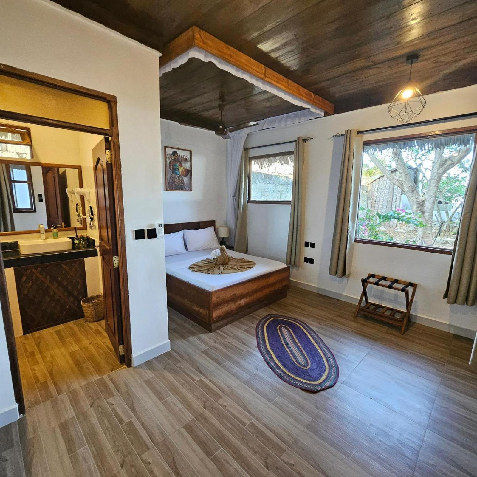 Mambo Ocean Resort Pwani Mchangani Kültér fotó
